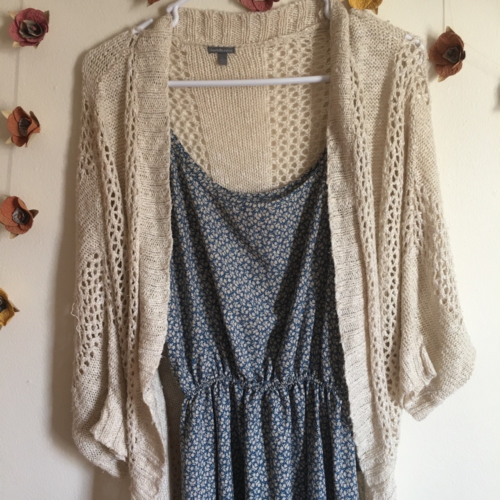 Set 🌿 Blue Floral Maxi dress with cream cardigan